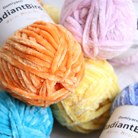 Fil chenille épais coloré personnalisé 100g/80m pour le crochetage d'écharpes, de coussins et de tapis pour animaux de compagnie – Vente en gros Warm Heart Factory