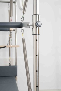 เครื่องพิลาทิส 3-in-1 รุ่น Reformer Cadillac Tower ทำจากไม้บีชยุโรป พร้อมเตียง 15 สปริงเกาหลี อุปกรณ์สตูดิโอระดับพรีเมียม รับประกัน 3 ปี - Product Image 4