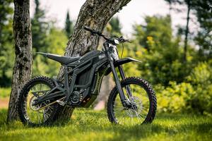 2025 Talaria Sting R MX4ไฟฟ้าไฮบริดวิบากจักรยาน60V 45Ah 8000W แบตเตอรี่แบบบูรณาการและดิสก์เบรกคลังสินค้า - Product Image 4