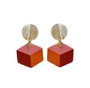 Pendientes de Cuerno de Búfalo Natural Pulido Hechos a Mano en Vietnam, Artesanía Minh Giang de Alta Calidad, Joyería Artesanal para Regalo - Product Image 6