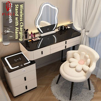 Petit appartement exclusif moderne minimaliste coiffeuse crème Style chambre chevet armoire-vanité intégrée