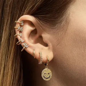 26个英文字母耳环2023新款钻石套耳环夹跨界个性时尚迷你C形耳环