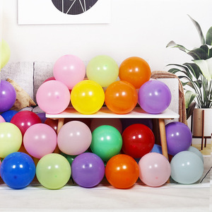Venta al por mayor 5/10/12/18/36 pulgadas <span class=keywords><strong>de</strong></span> espesor <span class=keywords><strong>globos</strong></span> <span class=keywords><strong>de</strong></span> látex mate tamaño estándar fiesta <span class=keywords><strong>cumpleaños</strong></span> decoración arreglo <span class=keywords><strong>para</strong></span> Navidad - Product Image 4