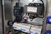 Caja de Conexiones Eléctricas Industriales DZMCT, IP55, en Oferta
