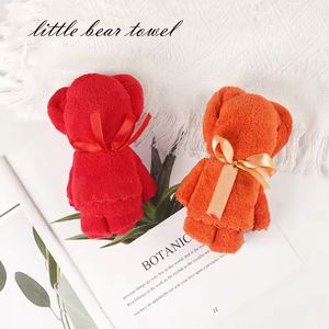 Set Regalo <span class=keywords><strong>per</strong></span> Damigelle 2026, Idea Regalo <span class=keywords><strong>per</strong></span> <span class=keywords><strong>San</strong></span> <span class=keywords><strong>Valentino</strong></span> e Matrimonio, Include Tazza e Asciugamano - Product Image 3