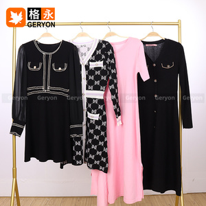 Geryon Abito Cardigan Lavorato a Maglia Vintage Misto Usato Premium Invernale Pulito 90-98% Nuovo Stock Cina Guatemala <span class=keywords><strong>Abbigliamento</strong></span> Donna - Product Image 4