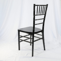 Chaise Chiavari en résine noire pour événements, mariages et banquets – Mobilier d'hôtel en gros