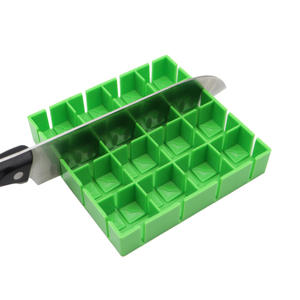 Nouvelles idées de produits : Coupe-légumes de cuisine domestique 16-en-1 pour raisins, tomates cerises et salades, découpe en moitié ou en quart, 16 pièces à la fois - Product Image 3