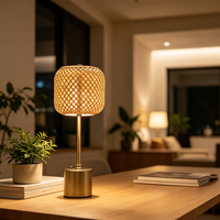 Lampe de table LED rechargeable moderne avec commande tactile, design sans fil, lumière d'ambiance pour hôtel, café, chambre à coucher
