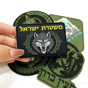 Aplique termoadhesivo de PVC de caucho blando moldeado en 2D, personalizado, con muestra gratuita, de Strict Custom Workshop - Product Image 1