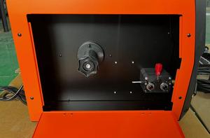 Machine <span class=keywords><strong>à</strong></span> <span class=keywords><strong>souder</strong></span> <span class=keywords><strong>MIG</strong></span> industrielle 250A 220V/380V - Contrôle synergique, double impulsion et double tension pour les travaux de soudage exigeants - Product Image 2