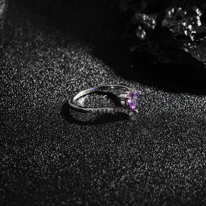 Anello di fidanzamento da donna Keiyue con gemma viola a taglio a mezza cuccia e montatura a griffe - Product Image 5