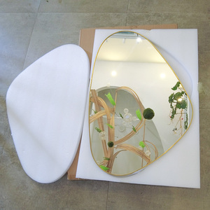 <span class=keywords><strong>Specchio</strong></span> da Parete Moderno Fatto a Mano <span class=keywords><strong>con</strong></span> <span class=keywords><strong>Cornice</strong></span> in Metallo Dorato e Angoli Arrotondati, Forma Ovale, Design Art Déco - Product Image 5