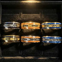 Bague en tungstène plaqué or 18 carats avec incrustation d'opale météorite 8 mm, bijoux de mode en gros, bagues pour hommes, alliances unisexes