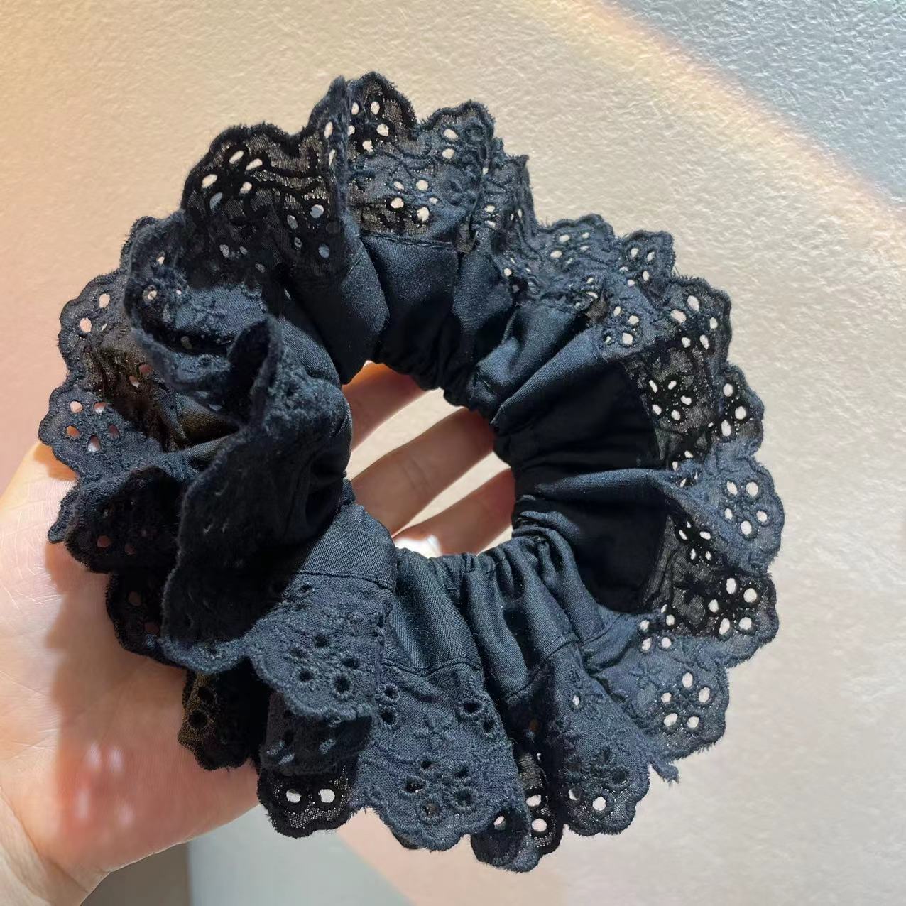 Estilo encaje negro de dos capas, 18cm