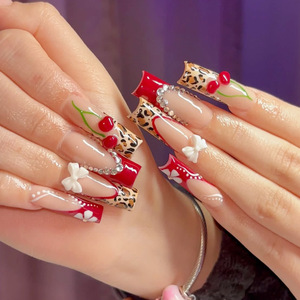 <span class=keywords><strong>Uñas</strong></span> Postizas Semimanuales al Por Mayor a Bajo Precio, Estilo Y2K Millennium Girl, Combinación de Colores <span class=keywords><strong>Rosa</strong></span> <span class=keywords><strong>y</strong></span> Negro con Estrellas de Leopardo, Cerezas <span class=keywords><strong>y</strong></span> Planetas - Product Image 4