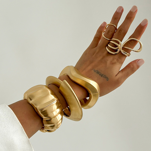 New Styles 18k Gold Plated Frosted Exaggerated Thick Bangle Adjustable Chunky Skull Punk Style Party for Women