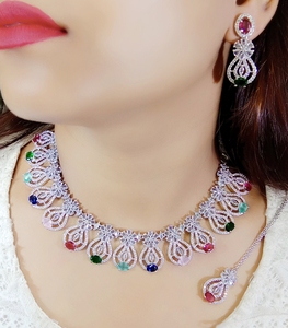 Conjunto de collar de diamantes americano elegante de tendencia con piedra roja para mujer, ropa de fiesta de boda, joyería india para mujer - Product Image 6