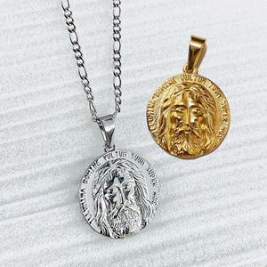 Collar Cristiano con Rostro de Jesucristo Chapado en Oro de 18k, Medallón de Acero Inoxidable con Imagen de Jesucristo, Joyería con Cabeza de Jesús - Product Image 1