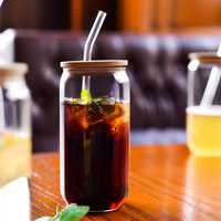 Vente en Gros OEM ODM Lot de Gobelets en Verre Transparents 16 oz Type Bocal Mason ou Canette de Bière, Taille Personnalisée, avec Couvercle en Bambou et Paille