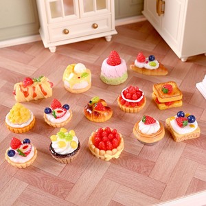 Miniature en résine 3D, gâteau dessert, ornement de cuisine pour maison de poupée, accessoire DIY pour garçons et filles, petit cadeau de vacances - Product Image 5