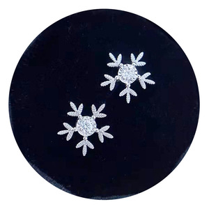 Orecchini a Perno con Cristalli a Forma di Fiocco di Neve per Donne, Stile Invernale, Eleganti per Uso Quotidiano, Accessori di Moda - Product Image 3
