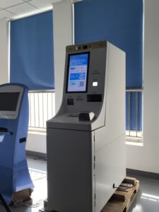 מכונת החלפת מטבעות בשירות עצמי, כספומט אוטומטי, מערכת הפעלה Windows, מסך מגע קיבולי, התקנה עומדת, קבלות 80 מ\\\"מ - Product Image 5