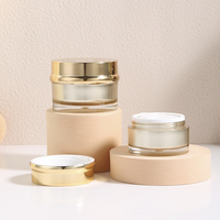Nouvel emballage cosmétique de luxe en acrylique doré sans air pour soins de la peau, avec pompe à lotion et flacon intérieur remplaçable, disponible en 100ml, 50ml, 30ml, 15ml, 50g, 30g