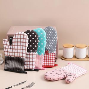 Ensemble de maniques de cuisine, protège-plats, gants de cuisinière, anti-chaleur, résistants à la chaleur, pour prendre les plats chauds, cuisiner, faire la pâtisserie - Product Image 1