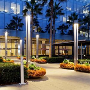 โคมไฟถนนกลางแจ้งแบบขั้วสูง2-5เมตรโคมไฟ LED IP65กันน้ำสไตล์ยุโรปใช้พลังงานจากแบตเตอรี่สำหรับภูมิทัศน์ในสวน - Product Image 3