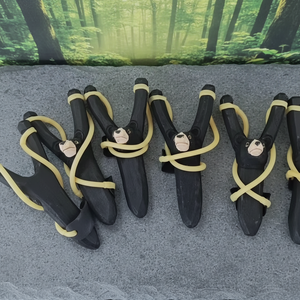 Slingshot en bois pour enfants, idéal pour la chasse et les jeux en plein air, avec des élastiques robustes – Vente en gros - Product Image 1