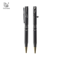TTX Coffret cadeau de luxe avec logo sculpté personnalisé Kalem Pistolet avec largeur d'écriture de 0.7mm Pistolet à bille en métal noir Nouveau design par TTX