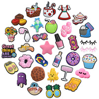 Breloques personnalisées pour chaussures, thème fille mignonne, épingles pour sabots, badges en vrac pour l'été, la plage et les pique-niques, accessoires esthétiques, cadeau