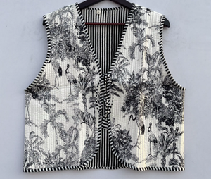 Chaleco bomber de punto floral sin mangas hecho a mano para mujer, chaleco abierto frontal, relleno de algodón sostenible, estampado a mano - Product Image 1