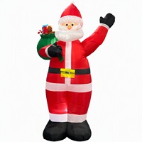 Vente en gros de décorations de Noël personnalisées, Père Noël portant un sac de cadeaux, décorations gonflables avec lumières LED pour la décoration extérieure du jardin