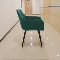 Chaise avec accoudoirs en métal doré et velours pivotant vert rembourré de style moderne chaise de salle à manger d'appoint pour salon et hôtel