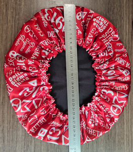 LOGO personnalisé Deux couches 12.6 "Diamètre <span class=keywords><strong>Rouge</strong></span> Satin Sigma Theta Symbole Grec Delta Hairbonnet <span class=keywords><strong>Rouge</strong></span> DST Signature Sorority Bonnet - Product Image 2