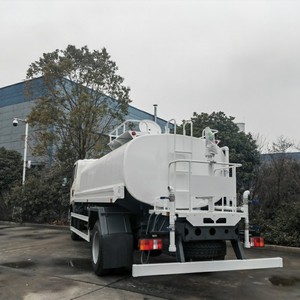Camión Cisterna de Agua Sinotruk Howo de 9000L, Camión Cisterna con Aspersor de Agua, Precio de Fábrica en China, en Venta - Product Image 6