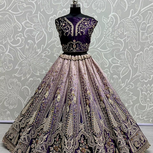 Red suave de diseñador con lentejuelas de terciopelo Trabajo de diamantes de varios hilos con costura CanCan Colección nupcial de encaje hermoso Dupatta - Product Image 1