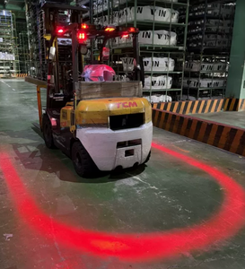 Luces de Advertencia para Montacargas: Luz de Delimitación Azul de Una Línea, Flecha Roja de Marcha Atrás y Luces de Separación en Forma de Arco - Product Image 4