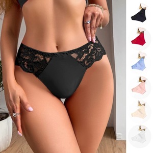 Mutandine a triangolo da donna all'ingrosso con pizzo cucito, morbide, delicate sulla pelle, traspiranti, a tinta unita - Product Image 1