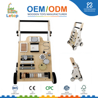 Chariot de marche en bois pour bébé avec planche d'activités, jouet d'apprentissage pour tout-petits, développement de la motricité fine, jeu d'association de formes, rangement avec roues