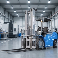 Montacargas Eléctrico Liftron CPD40D con Batería de Iones de Litio y Neumáticos Sólidos para Logística de Manufactura y Transporte de Materiales a Granel