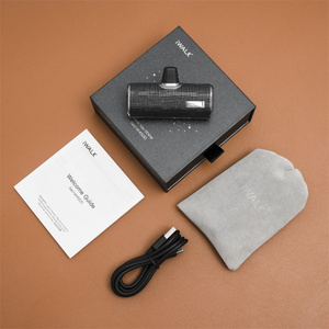 Nouvelle mode 2025, mini powerbank en cuir vert de luxe, 4500 mAh, <span class=keywords><strong>chargeur</strong></span> sans fil portable pour <span class=keywords><strong>iPhone</strong></span> LinkPod <span class=keywords><strong>4S</strong></span> avec prise pour - Product Image 6