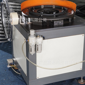 Máquina Neumática Semiautomática para Recubrimiento y Instalación de Neumáticos de Silla de Ruedas con Componente Central de Motor - Product Image 1
