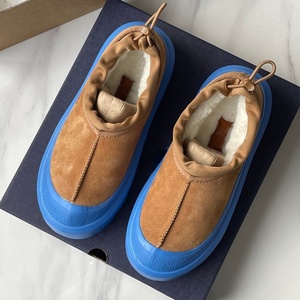 Bottes de neige chaudes en fourrure synthétique à semelle épaisse en daim et coton, design tendance, pour hommes et femmes, collection Hiver 2026 - Product Image 3