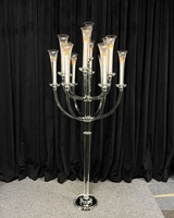 Grand centre de table pour événement de mariage Décoration 13 bras Cylindres en verre Candélabre en cristal Bougeoir à vendre