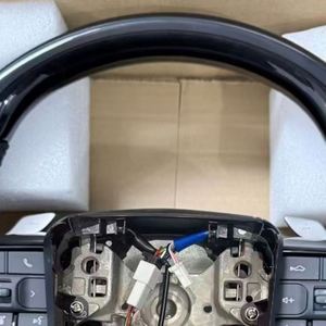 Envío Rápido para Toyota LC300 GR Sport, Volante Negro Piano, Compatible con Highlander, Vellfire, Crosser - Product Image 5