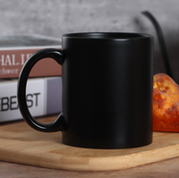 Tasse à café en céramique de porcelaine noire lisse de 11 oz personnalisée en gros tasse en céramique classique avec poignée pour thé au lait