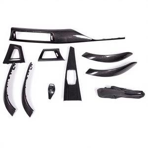BMW F30 F36 M3 M4 スポーツカー用リアルカーボンファイバー製グロスブラックトリム付きダッシュボードインテリアアクセサリー（F31 F32 F33 F34 F80 F82対応） - Product Image 1